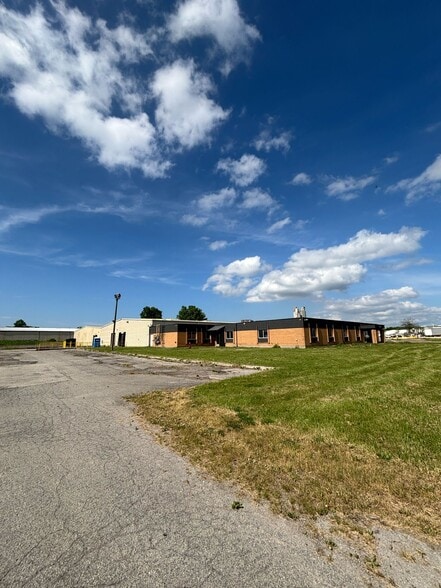 6050 Don Murie St, Niagara Falls, ON for lease - Building Photo - Image 3 of 43