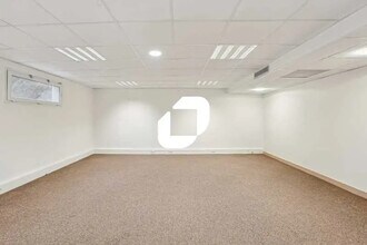 9 Bis Rue Delerue, Montrouge for lease Interior Photo- Image 1 of 2