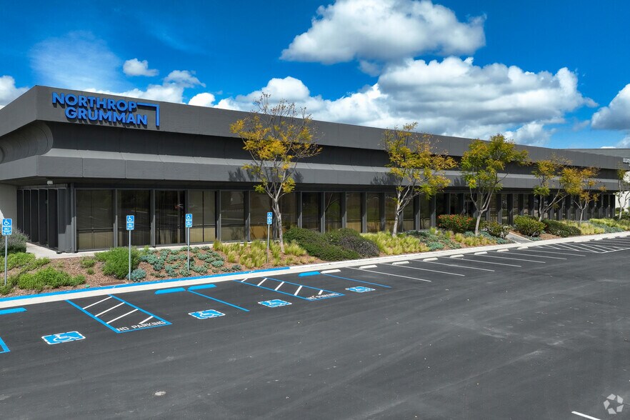 16550 W Bernardo Dr, San Diego, CA for lease - Building Photo - Image 2 of 6