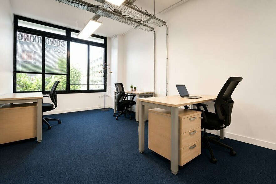 68 Rue Des Cévennes, Paris for lease - Interior Photo - Image 3 of 5