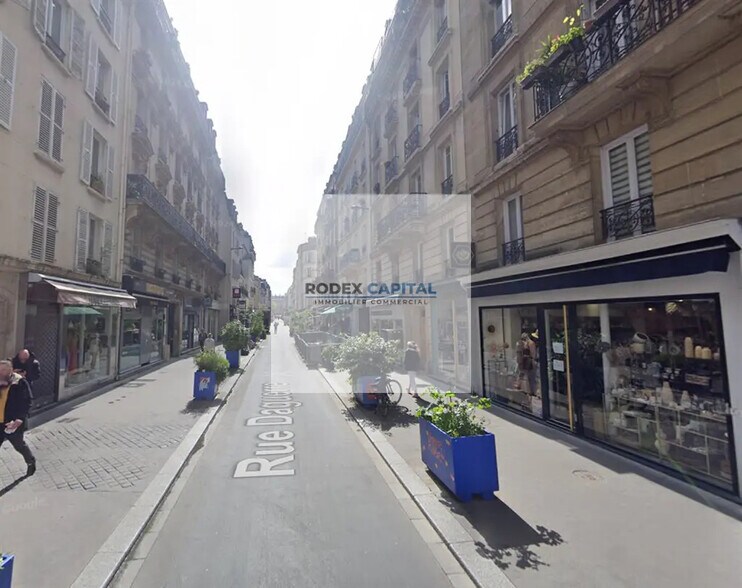 Retail in Paris for lease - Building Photo - Image 2 of 7