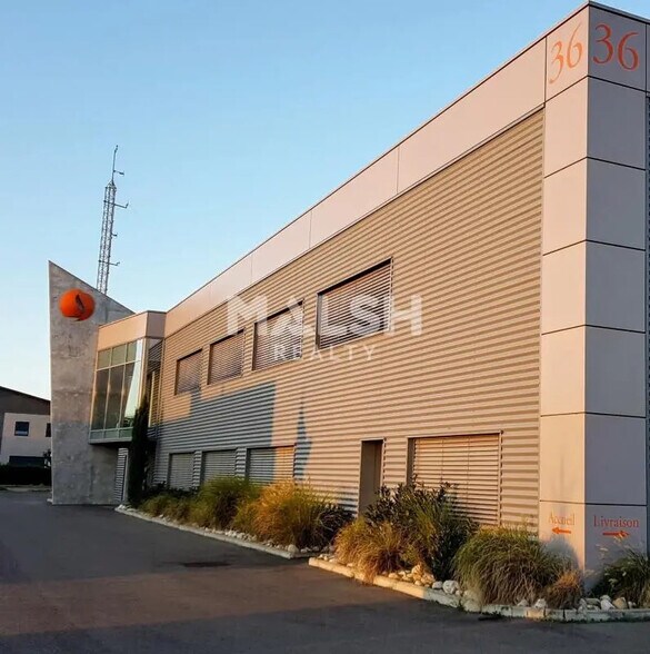 Office in Décines-Charpieu for lease - Building Photo - Image 2 of 38