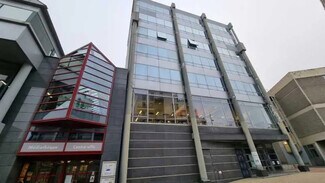 Plus de détails pour 39 Rue Du Gouverneur Général Eboué, Issy-les-Moulineaux - Bureau à vendre