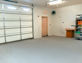 4311 Sara Rd SE, Albuquerque, NM à vendre Photo intérieure- Image 1 de 2