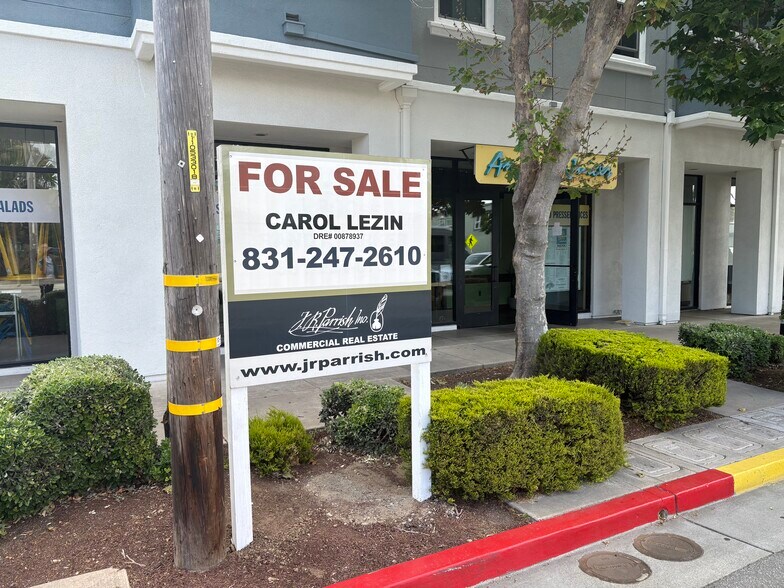 1066 41st Ave, Capitola, CA à vendre - Photo du bâtiment - Image 3 de 16