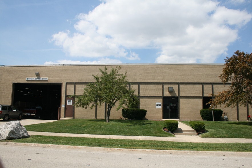 6396-6398 W 74th St, Bedford Park, IL à louer - Photo du bâtiment - Image 3 de 5