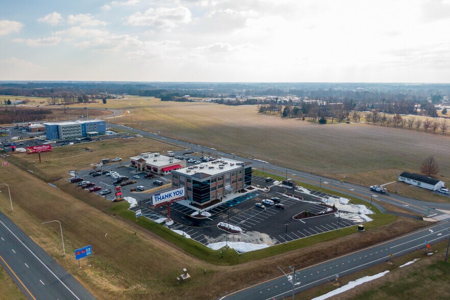 417 NE Front St, Milford, DE à vendre - Photo du bâtiment - Image 2 de 6