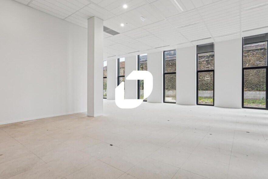 Bureau dans Ivry-sur-Seine à vendre - Photo intérieure - Image 2 de 13