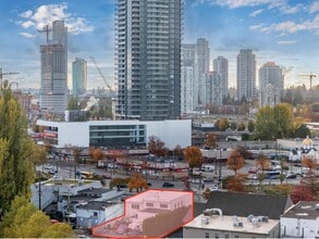 13585 King George Blvd, Surrey, BC à louer Photo intérieure- Image 2 de 5