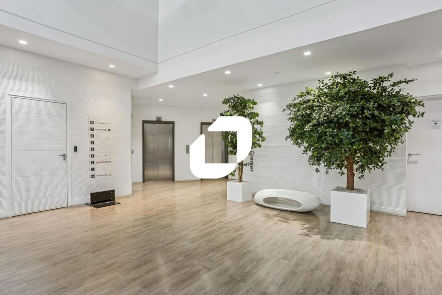 Avenue Pierre Grenier, Boulogne-Billancourt à louer - Hall d’entrée - Image 3 de 15