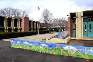 Plus de détails pour School Buildings for Redevelopment (RFP) – Spécialité à vendre, New Haven, CT