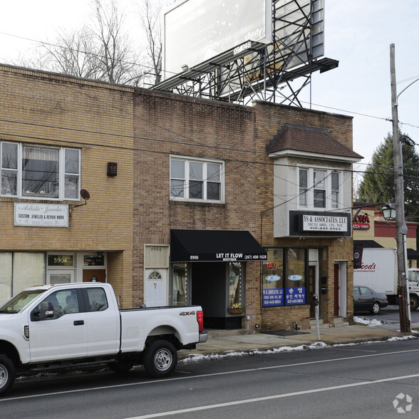 8906 W Chester Pike, Upper Darby, PA à vendre - Photo principale - Image 1 de 1