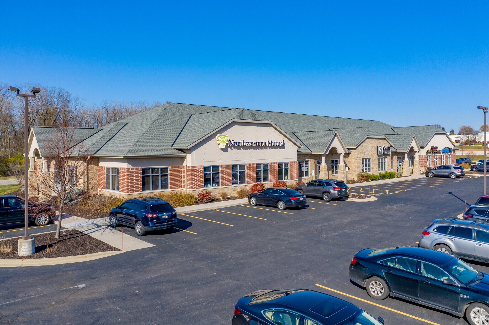 W189N11100 Klienmann Dr, Germantown, WI à louer Photo du bâtiment- Image 1 de 7
