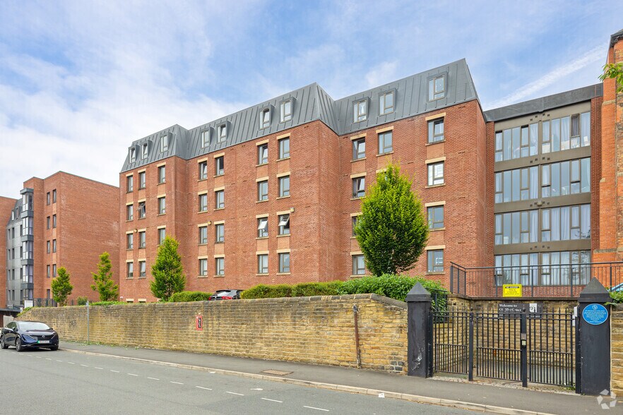 7 St John's Rd, Leeds à vendre - Photo du bâtiment - Image 2 de 8