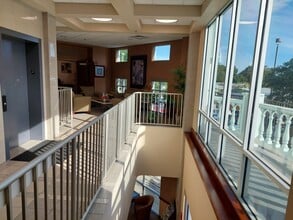 8681-8687 W Irlo Bronson Memorial Hwy, Kissimmee, FL for lease Interior Photo- Image 1 of 5