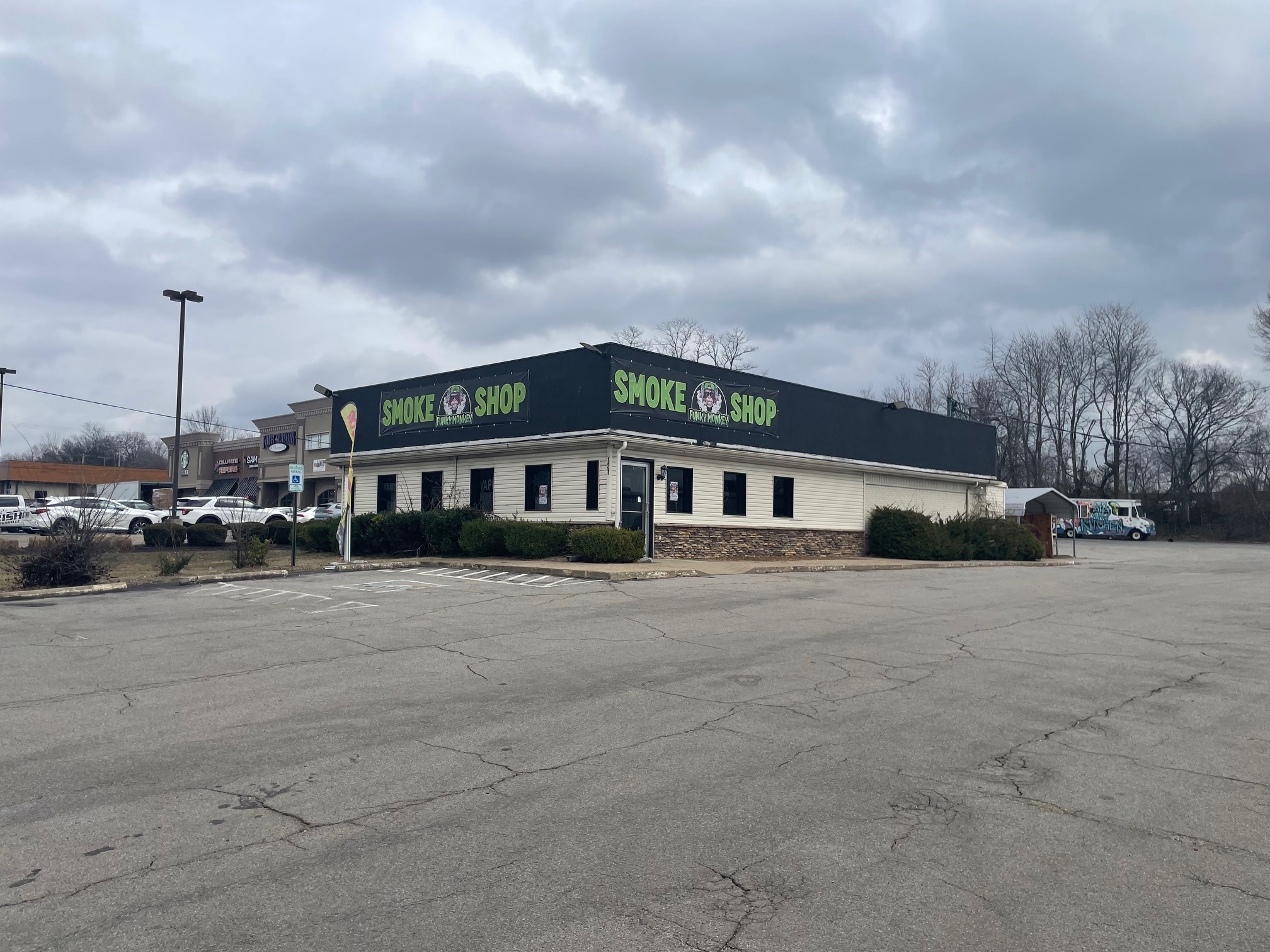 2131 Wilma Rudolph Blvd, Clarksville, TN for lease Building Photo- Image 1 of 9