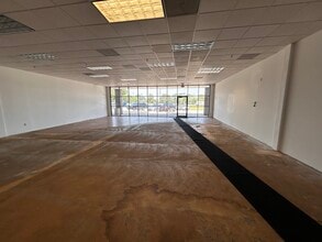 9542-9562 Lackman Rd, Lenexa, KS à louer Photo intérieure- Image 2 de 5