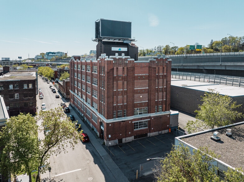4005-4035 Rue de Richelieu, Montréal, QC for sale - Primary Photo - Image 1 of 3
