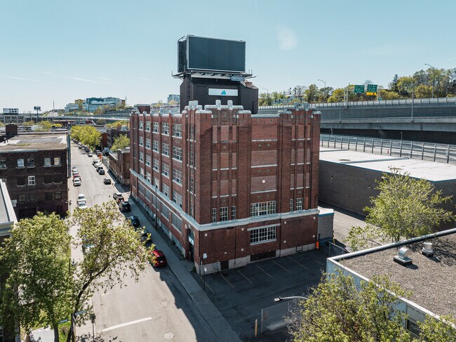 More details for 4005-4035 Rue de Richelieu, Montréal, QC - Industrial for Sale