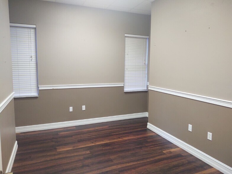 515 E 27th St, Bradenton, FL à vendre - Photo intérieure - Image 3 de 29