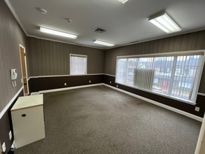 197 New York Ave, Huntington, NY for lease Interior Photo- Image 2 of 5