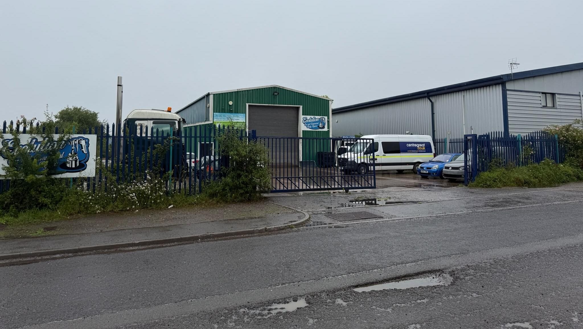 18 Village Farm Rd, Pyle for lease Primary Photo- Image 1 of 3