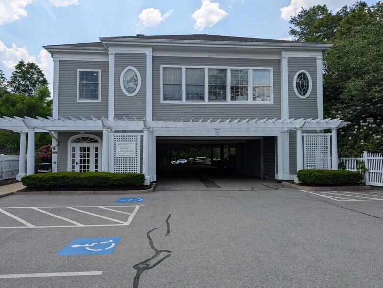 45 Colpitts Rd, Weston, MA à louer - Photo du bâtiment - Image 2 de 2