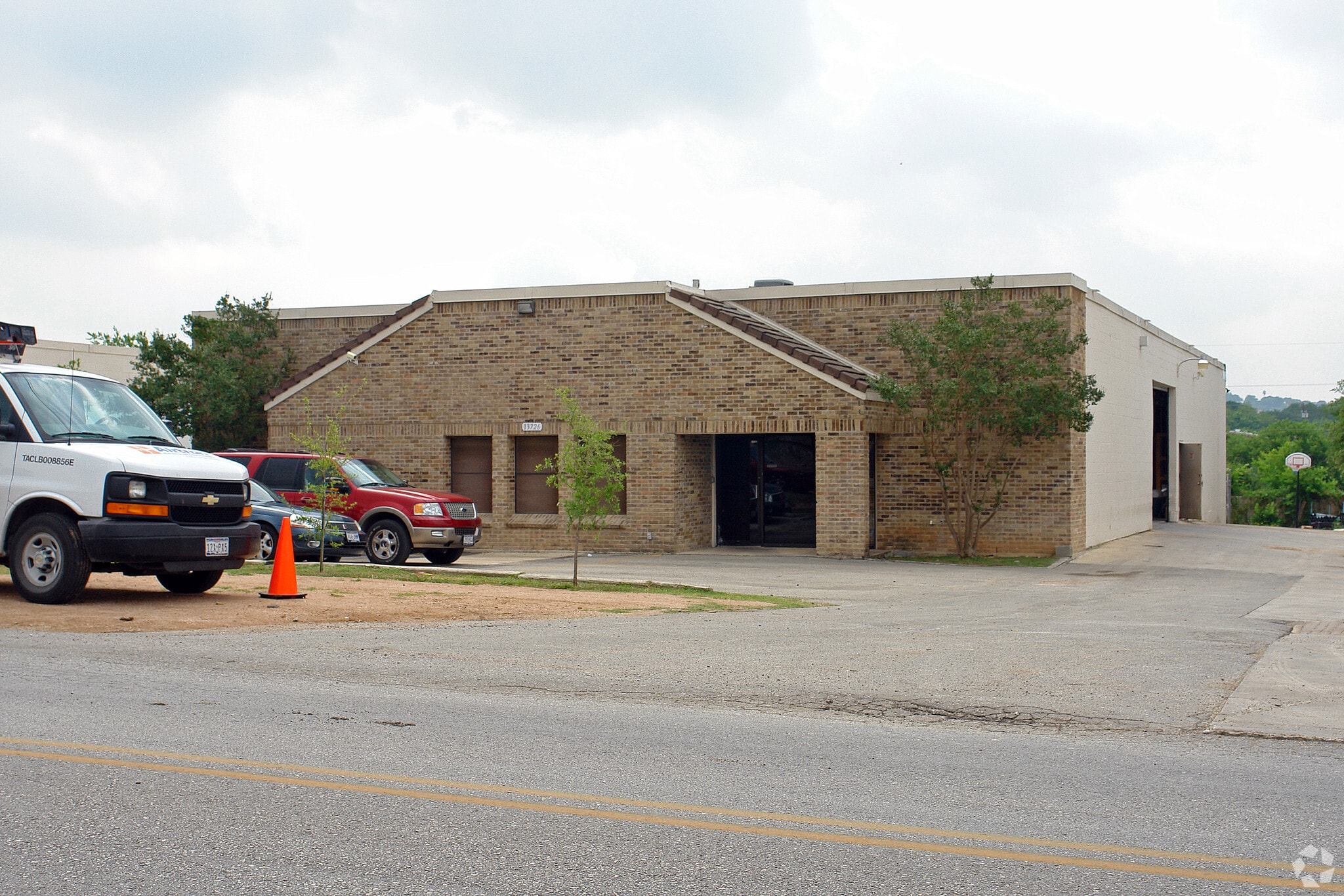 13726-13730 Lookout Rd, San Antonio, TX à louer Photo principale- Image 1 de 8