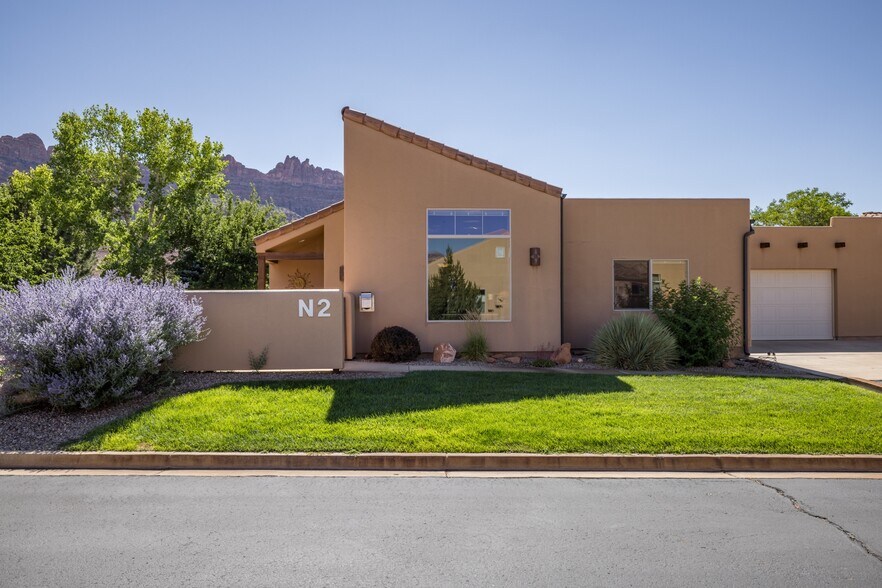 3686 Spanish Valley Dr, Moab, UT à vendre - Photo du bâtiment - Image 2 de 41