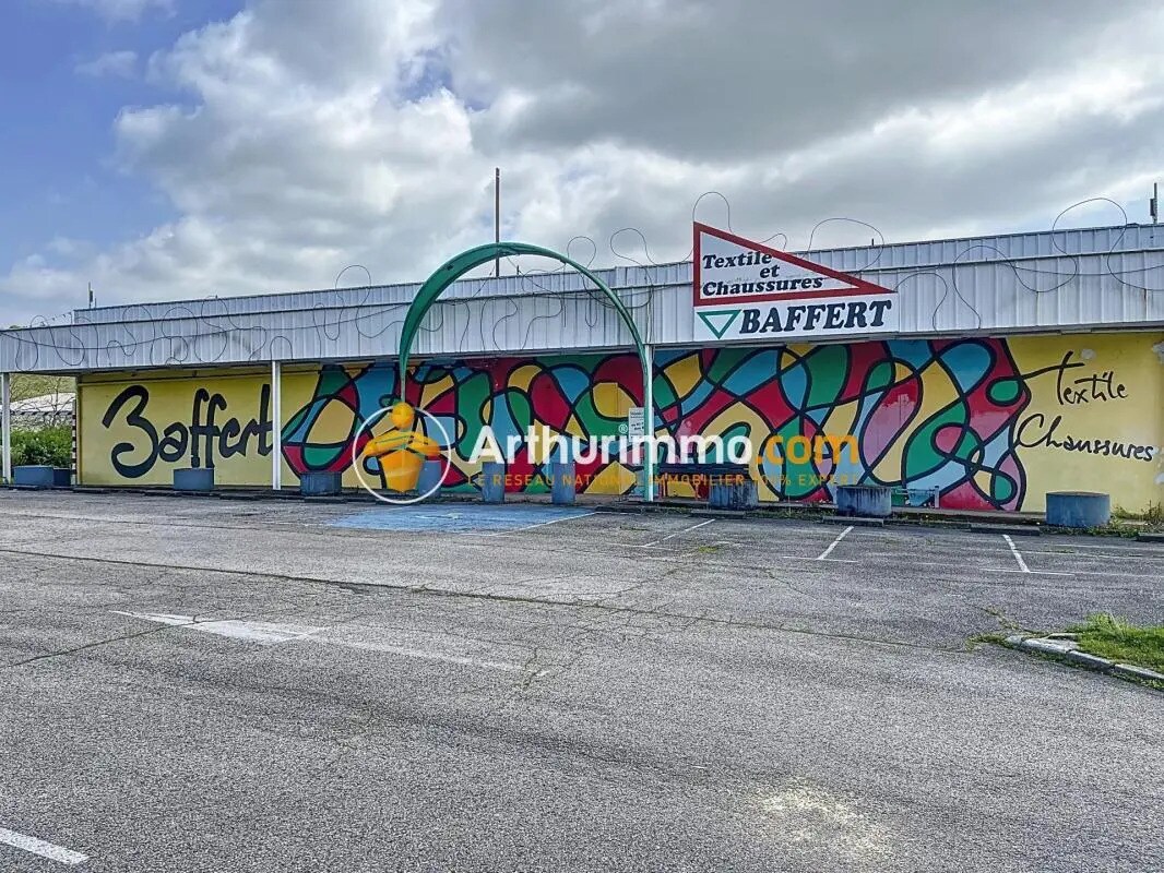 Commerce de détail dans Bourgoin-Jallieu à vendre Photo du bâtiment- Image 1 de 13