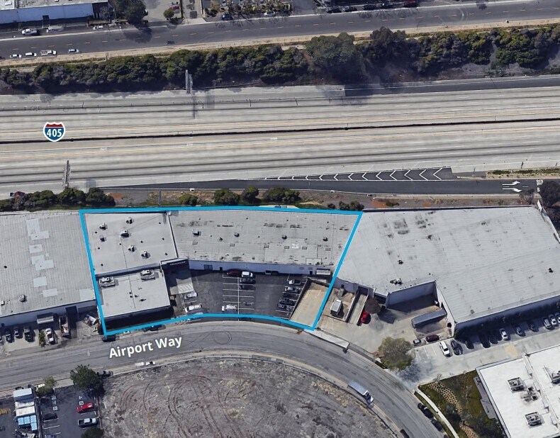 3090 E Airport Way, Long Beach, CA à louer Photo du bâtiment- Image 1 de 12