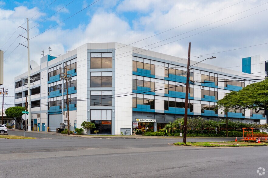 420 Waiakamilo Rd, Honolulu, HI à louer - Photo du bâtiment - Image 3 de 11