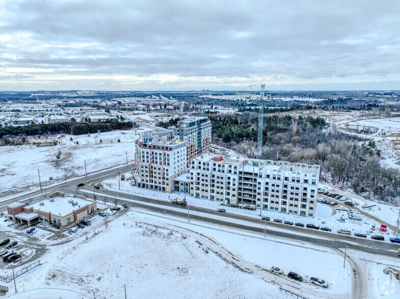 80-100 Starwood Dr, Guelph, ON à louer - Photo du bâtiment - Image 2 de 3