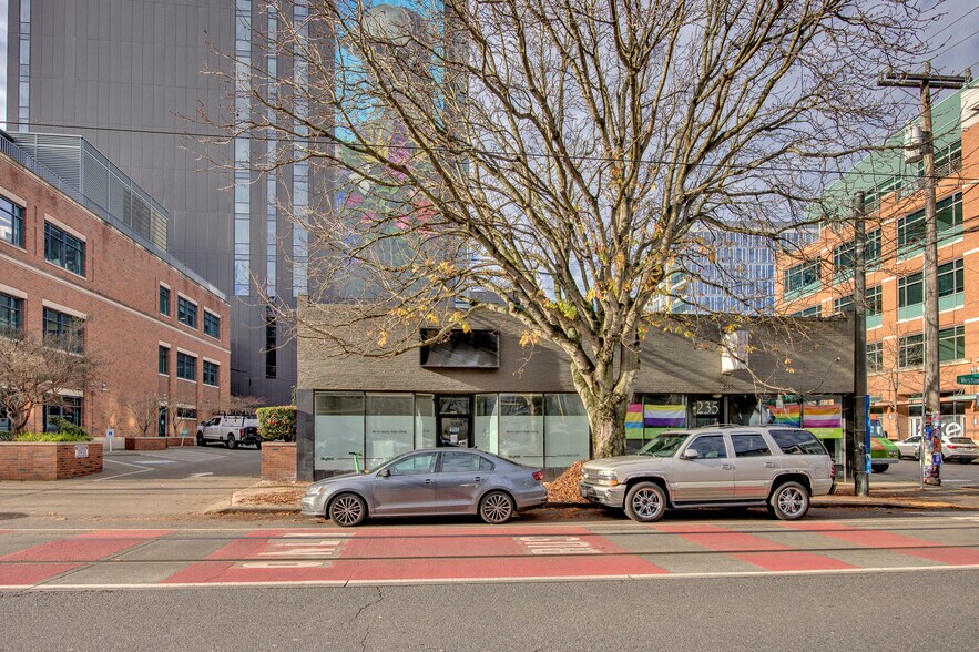233-235 Westlake Ave N, Seattle, WA à louer - Photo du bâtiment - Image 2 de 2