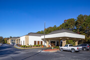 Baymont Inn & Suites Columbus - Motel