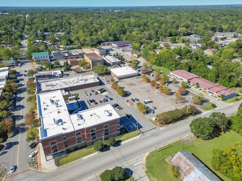 1 Village Park, Cheraw, SC à vendre - Photo du bâtiment - Image 3 de 38