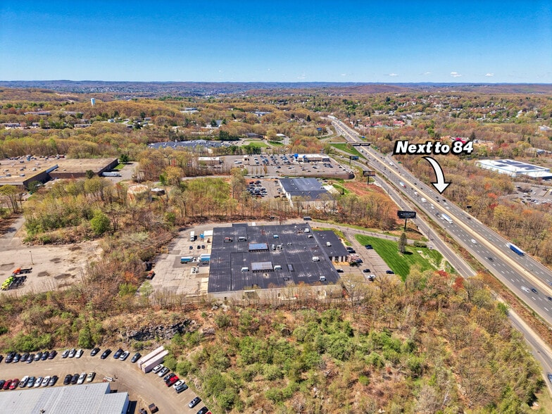 562 Captain Neville Dr, Waterbury, CT for lease - Building Photo - Image 2 of 57