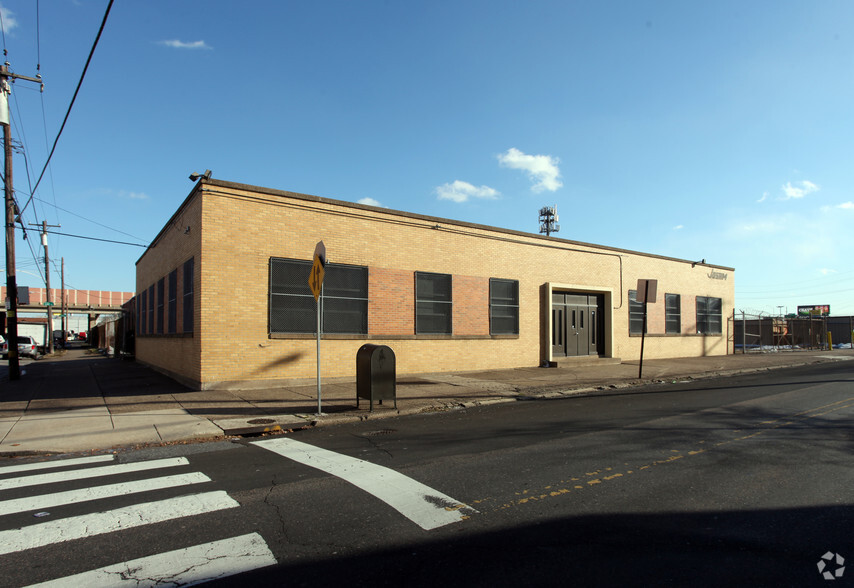 2501 S Front St, Philadelphia, PA for sale - Building Photo - Image 2 of 3