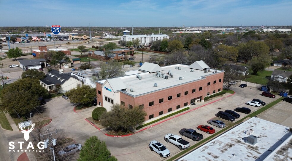 571 W Main St, Lewisville, TX à louer - Photo du bâtiment - Image 2 de 15