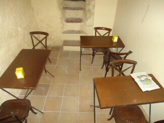 Plus de détails pour Commerce de détail à louer