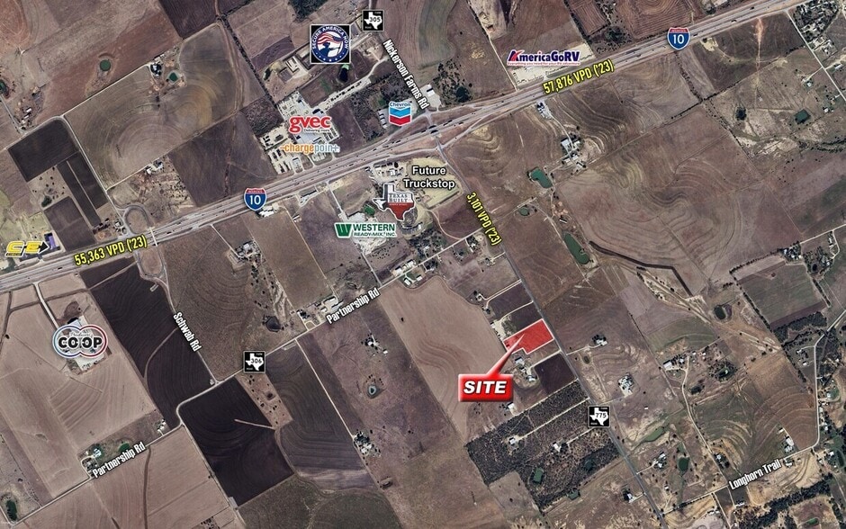 1800 FM 775, Seguin, TX à vendre - Photo du bâtiment - Image 2 de 26