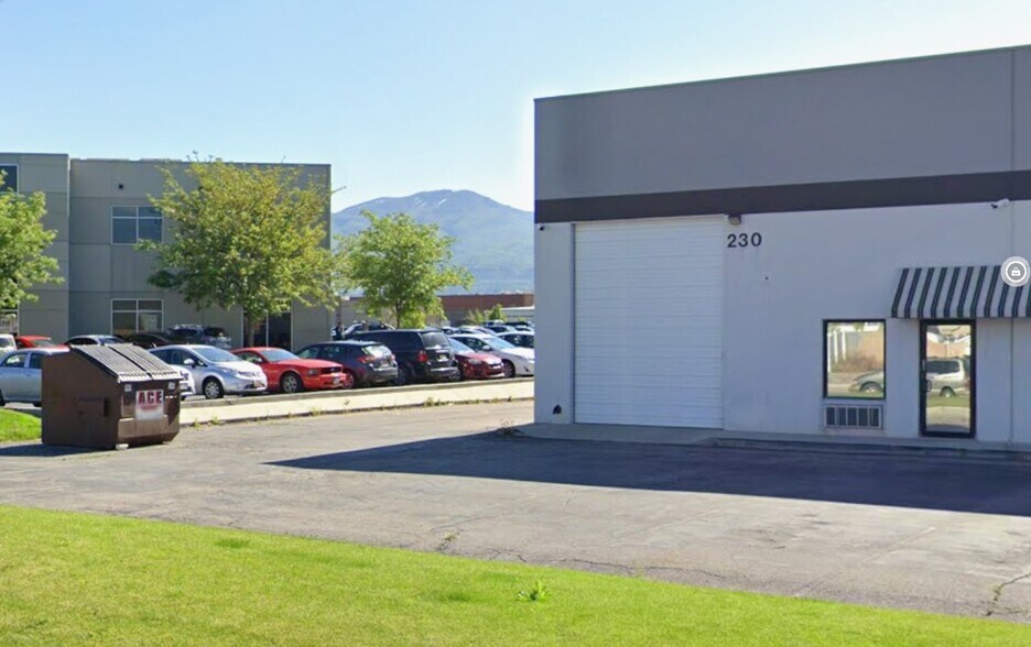 230 Cutler Dr, North Salt Lake, UT à vendre - Photo du bâtiment - Image 3 de 4