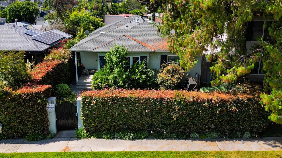 10650 Camarillo St, North Hollywood, CA for sale - Primary Photo - Image 1 of 1