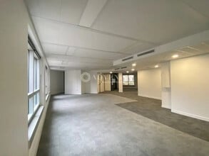 Bureau dans Boulogne-Billancourt à louer Photo intérieure- Image 2 de 2