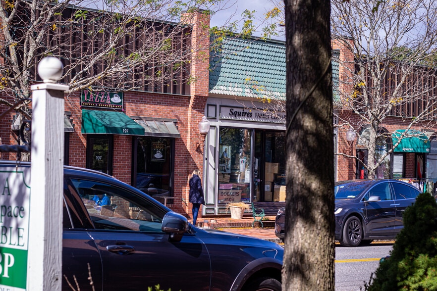 192-202 Katonah Ave, Katonah, NY for lease - Building Photo - Image 3 of 7