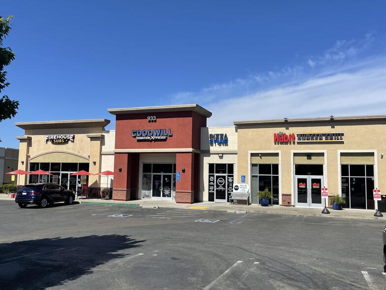 973 Pleasant Grove Blvd, Roseville, CA for lease - Building Photo - Image 2 of 5