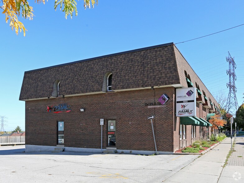 1955 King St E, Hamilton, ON à louer - Photo du bâtiment - Image 3 de 7