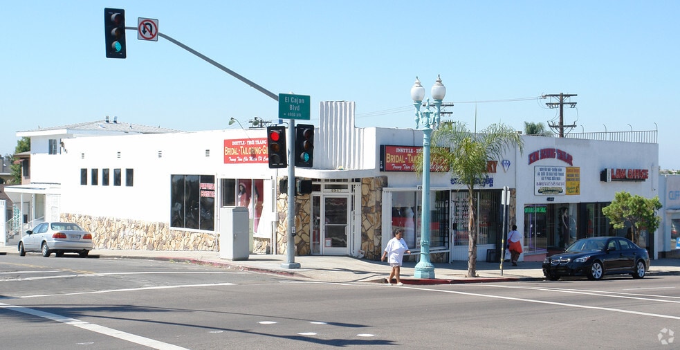 4945-4947 El Cajon Blvd, San Diego, CA à louer - Photo du bâtiment - Image 2 de 4