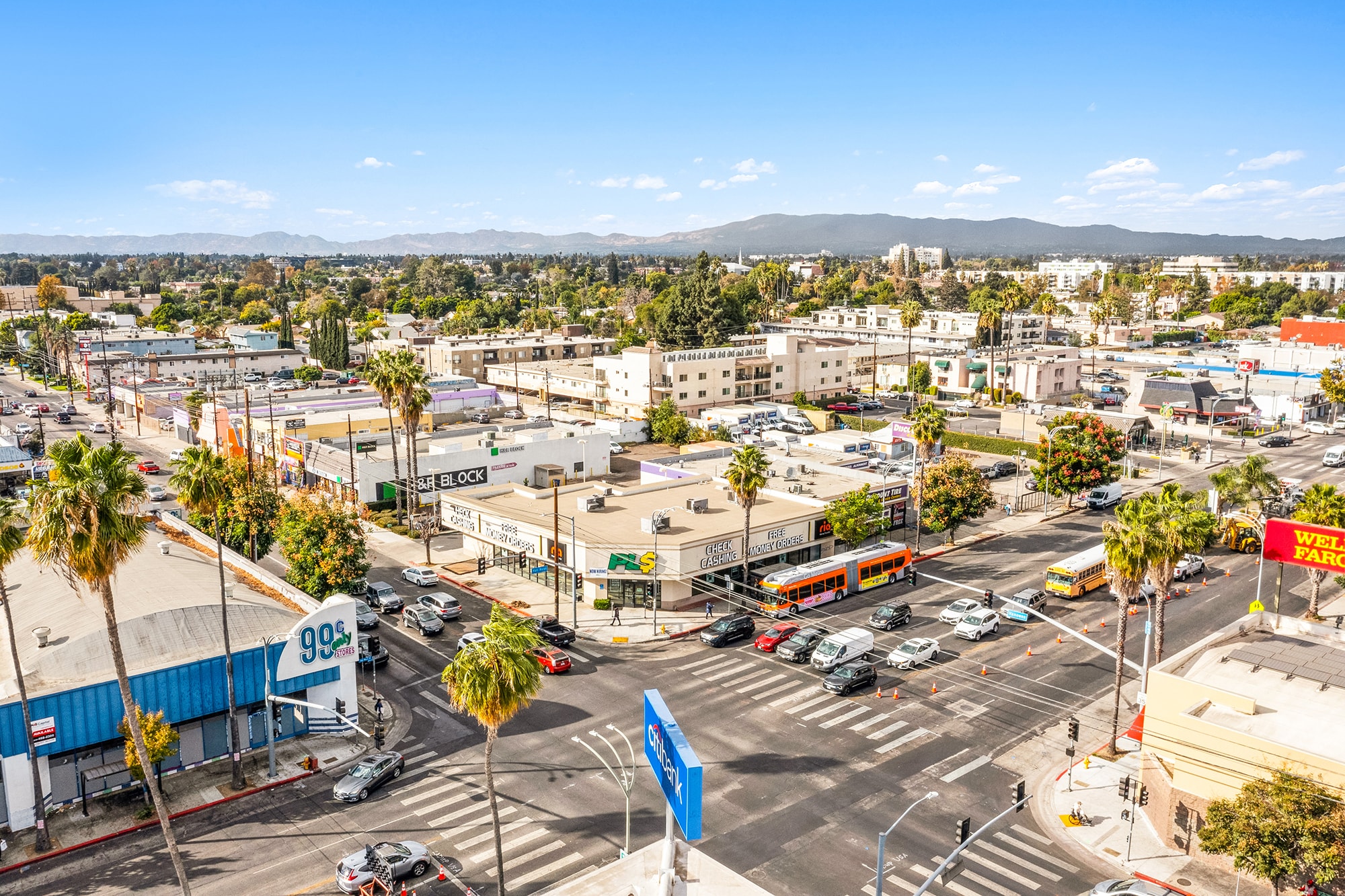 6801 Van Nuys Blvd, Van Nuys, CA for sale Primary Photo- Image 1 of 9