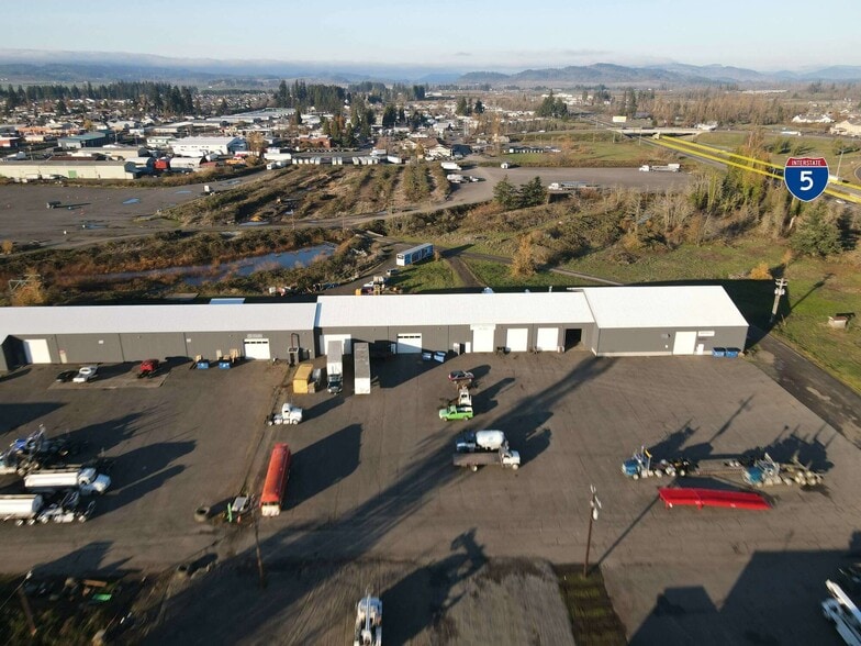 522 S Mill St, Creswell, OR for sale - Building Photo - Image 3 of 6